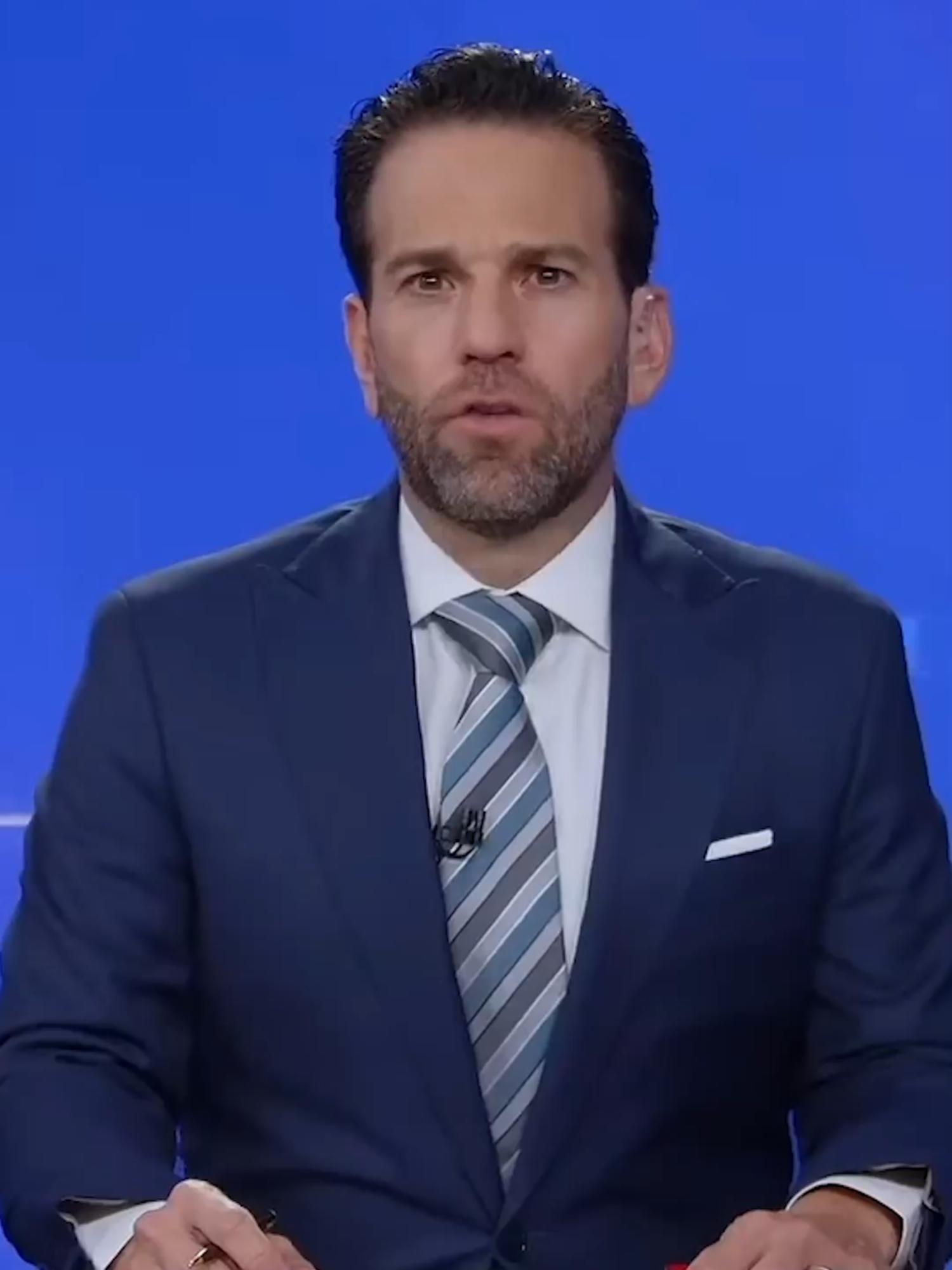 #Loret. Mientras la presidenta Sheinbaum asegura que los asesinatos en Sinaloa están disminuyendo, los sinaloenses han tenido que modificar su vida diaria por la guerra entre La Mayiza y La Chapiza. #Latinus #InformaciónParaTi