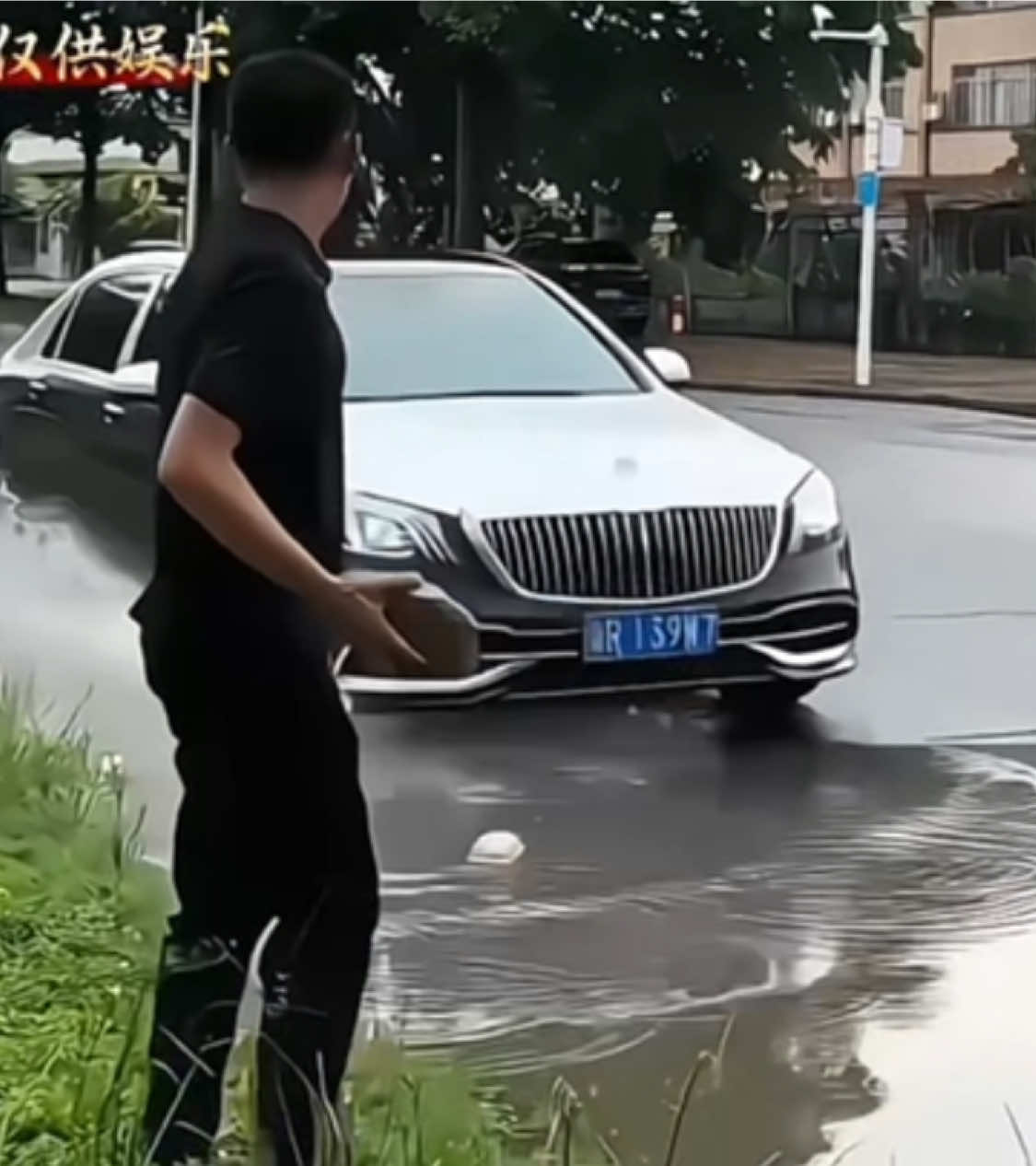 Mercedes Maybach S680 | Bạn sợ à mà lại do dự không ném vậy 🤡 #sieuxe #viral #car #mercedes #mercedesmaybach 