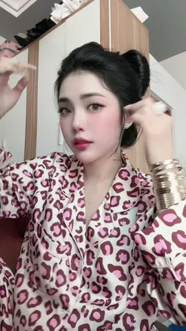 Họ phản bội em sao ??