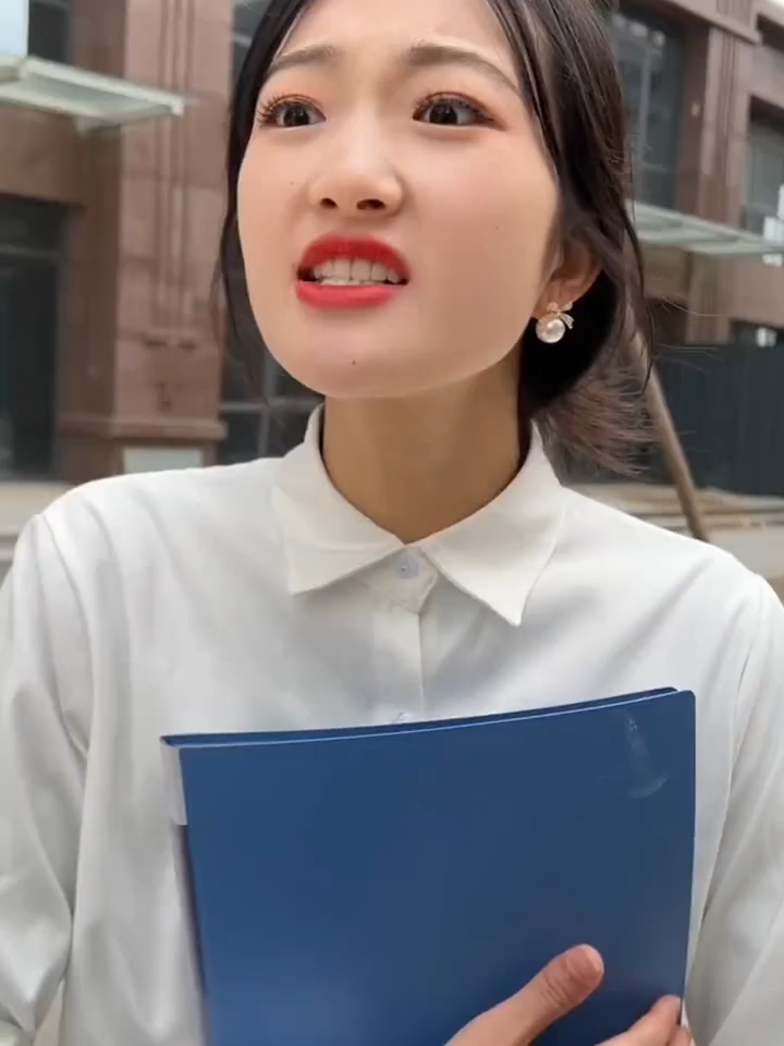 3x4zs89ynr6kay67220007838549036322嚣张跋扈的女人。
