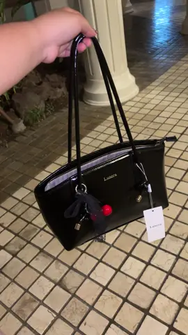 cakep banget🖤 #tascantik #shoulderbag #taswanita #tasselempang 