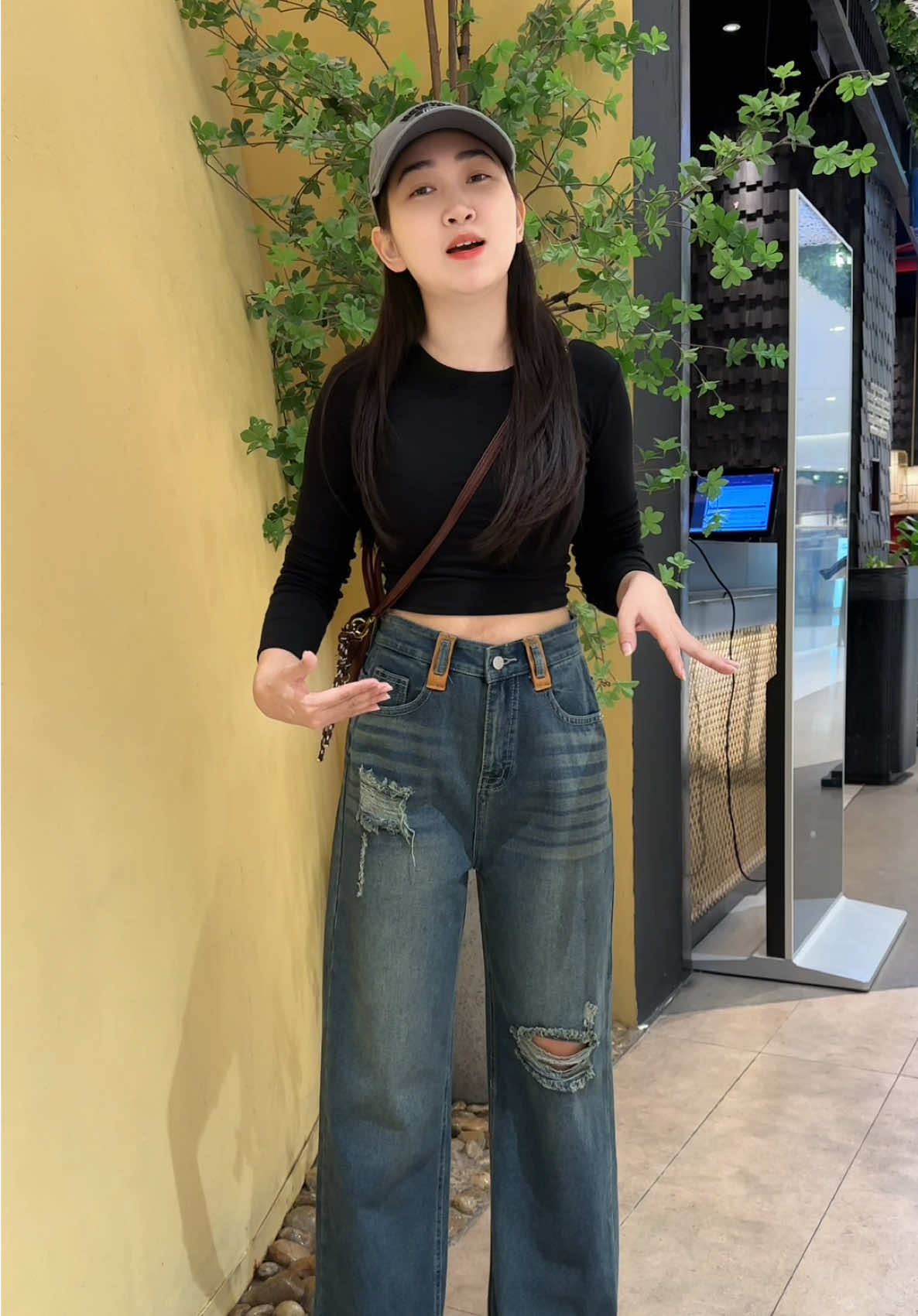 Cho em quần jean này 10đ luôn ý nhỉ#quanjean #quanjeannu #quanjeanongsuong #quanjeanrachgoi #toanmacdep 