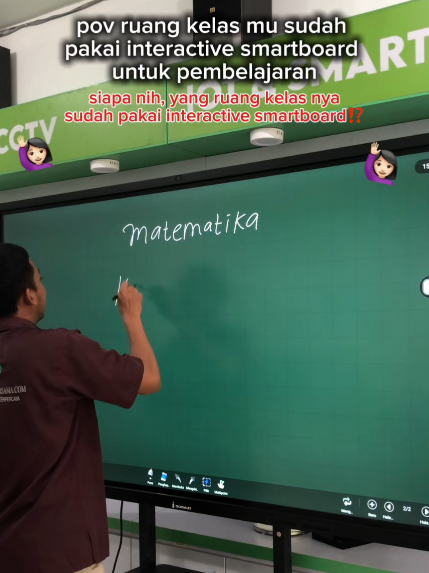 coba komen sobat yang ruang kelas nya sudah ada papan interactive Smartboard, siapa nihh??  .  buat sobat yang penasaran sama unitnya bisa langsung chat DM kami yaa sobat, tenang aja mimin jawab satu per satu dari bawahh yaa😉 .  #InteractiveBoard #SmartClassroom #TeknologiBelajar #iTechSmart 