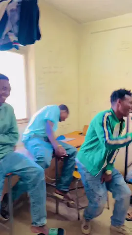 Dorm Tour @jemaladem31  ....... .,,,,,,, .,,, ...,., ..... ...,, ,,,, .. .,,.. ... ... ,. ...... ..... .... .,,, ,,, ..., ,,, #dormlife  #dormtour  #campuslife  #nati