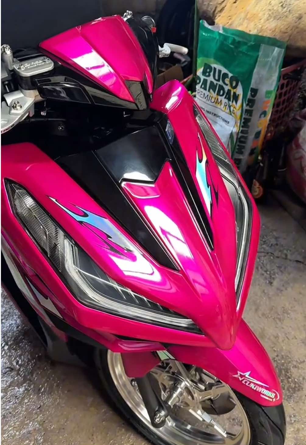 linis motorrrr #uno #hondaclick #v3 #wax #shampooandwax 