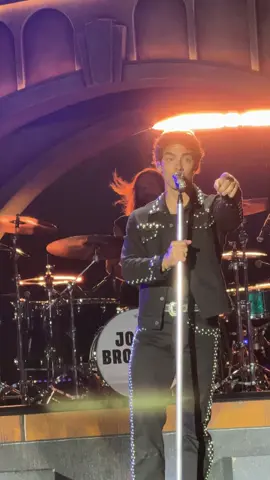 Locked in and remembered the lyrics!?! @joejonas  #Jonas20 @Jonas Brothers 