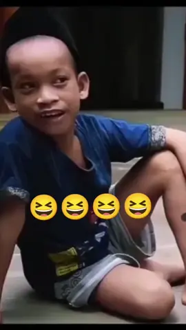 si Egi kecil yang selalu menghibur #dedimulyadi #omzein #kdm #fypppppp v