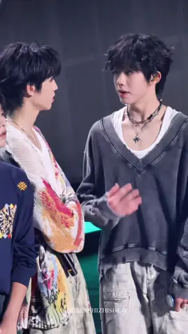 Gần hơn một chút, dũng cảm hơn một chút #chenyiheng #zhangguiyuan #tffamily #đạicamẫugiáo👻 #fyp 