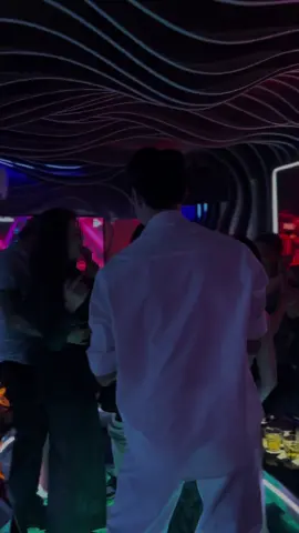 Rót cho anh 1 ly!!!🫦#avatarkaraokesg #ktv #sinhnhat #party #booknow 