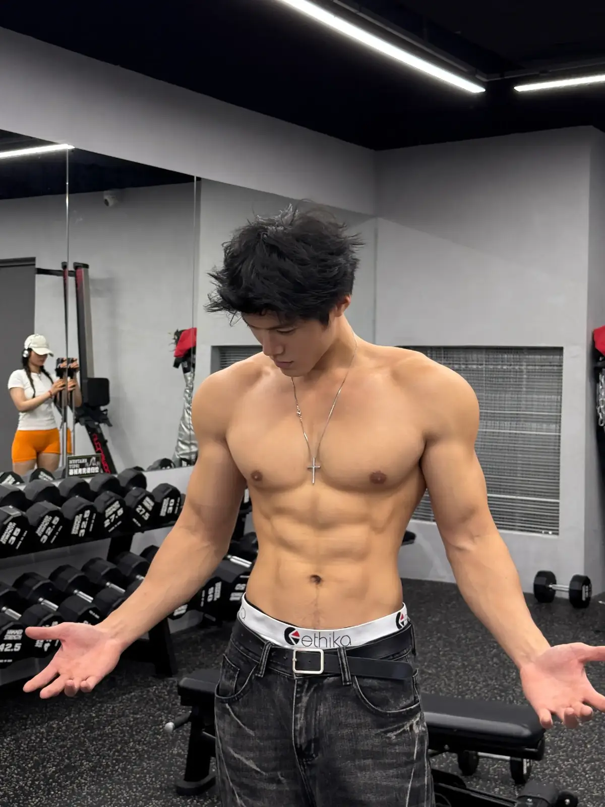 💪🏋 #宽肩窄腰 #腹肌 #薄肌 #薄肌男孩 #fyp 
