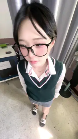 친구들이 안경 쓰니깐 찐따 같대요    #추천 #대구#대ᄀyp #몸치의반란 #야르같은거안하고여울랄라삥빵보도안하고여요를레이 