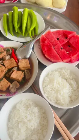 An cơm với e nha moi người oi nam mo a di da phat 