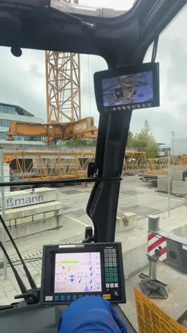 🚧🚧🚧#schußmannkranservice #ltm1230 #liebherr #munich #craneoperator 
