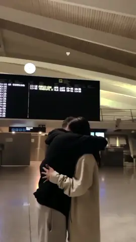 Hayeeee... Read Caption My Love 🕊️ 🌺••| تم اور میں ایک دوسرے کے بغیر ایسے ہیں جیسے سانس کے بغیر زندگی۔🥺 اگر تم نہ ہو تو میری دنیا اندھیروں میں ڈوب جائے، اور اگر میں نہ ہوں تو تمہاری ہنسی بھی ماند پڑ جائے۔ 🥲ہم ایک دوسرے کے بغیر ادھورے ہیں، جیسے دل دھڑکنے کے بغیر، جیسے خواب تعبیر کے بغیر۔ ہماری محبت اتنی گہری ہے کہ اگر ہم جدا ہو جائیں تو یہ دنیا ہمارے لیے قبرستان بن جائے،🫠 کیونکہ ہم دونوں ایک دوسرے کے بغیر جینے کے قابل نہیں رہیں گے۔🫂♥️~ . . . . . . . . .#FYP #viralvideos #trendingnow 