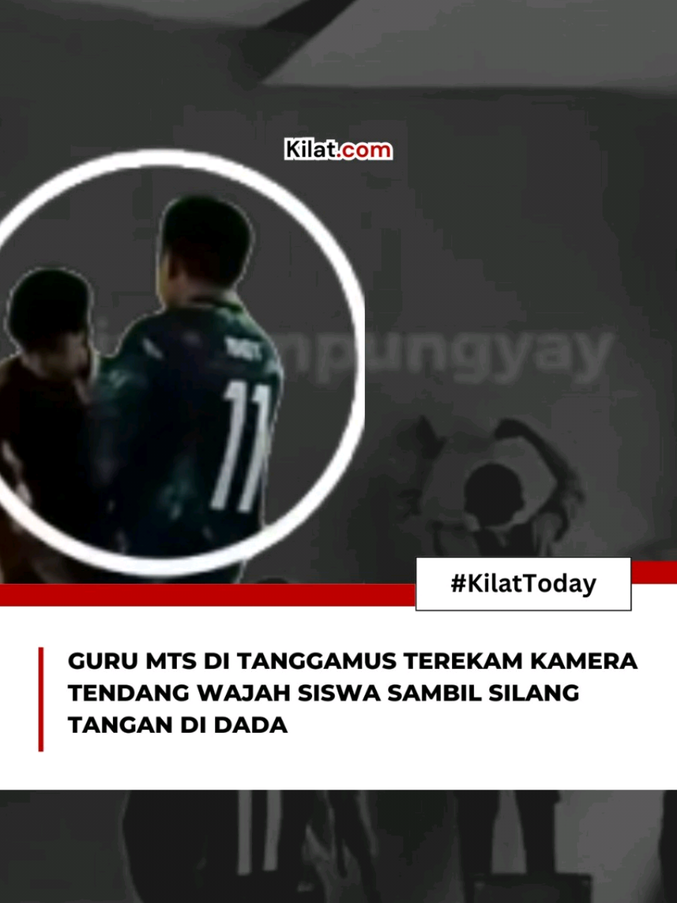 Guru MTs Mathlaul Anwar, Kabupaten Tanggamus, Lampung terekam kamera melakukan kekerasan terhadap murid. Guru itu menendang wajah seorang siswa saat berada di dalam kelas. Rekaman berdurasi 30 detik itu kini viral di media sosial. Bagaimana menurut Konco Kilat? #kilatmedia #jadicepatpaham 