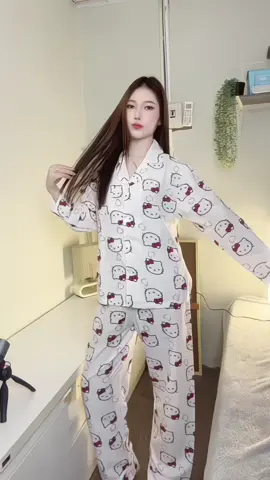 #ชุดนอน #ชุดนอนคิตตี้ #ชุดนอนแขนยาวขายาว 