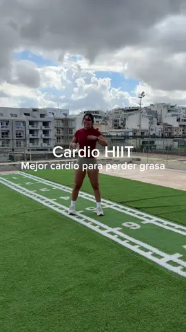 Comenta “🙋‍♀️” si quieres que suba un a rutina de cardio HIIT sin impacto en las rodillas 🤓 Outfitttttttt 😍 @myprotein Cód. Descuento VICTORIAM 🫶🤝  #gym #cardiohiit #perdergrasa #cardio #entrenaconmigo 