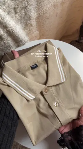 Replying to @trisha cute still don’t know waht to give him? ✨💫 #giftforhim #giftideasforhim #giftforboyfriend #giftrecommendations #poloshirt 