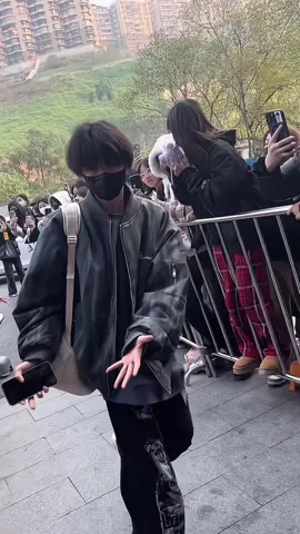 Ẻm muốn đỡ mà đỡ đâu có nổi #tfgiatộc #xuhuong 