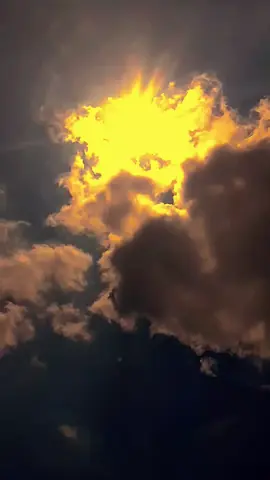 ما يختاره الله هو خير لك ، حتى لو كان خارج رغبتك. “Apapun yang dipilihkan oleh Allah pasti baik untukmu, Bahkan jika hal tersebut diluar yang kamu inginkan.” #qoutesislami #islamic_video #sunset #arabicsong #mentahanvideofyp:)