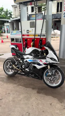 Before going up bokor mountain #cambodia #s1000rr #foryoupage #fypシ゚viralシ #viral 