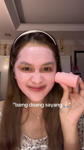 kalo ga ada kerjaan mending skincare an upgrade diri sendiri yakan 🤪 