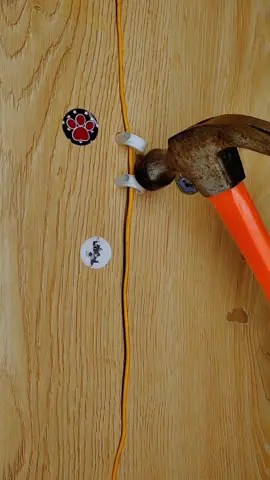 The wiring at home is messy and unsightly. With this wire holder, the wiring at home will be much neater and more beautiful without damaging the wall! #CableOrganizer