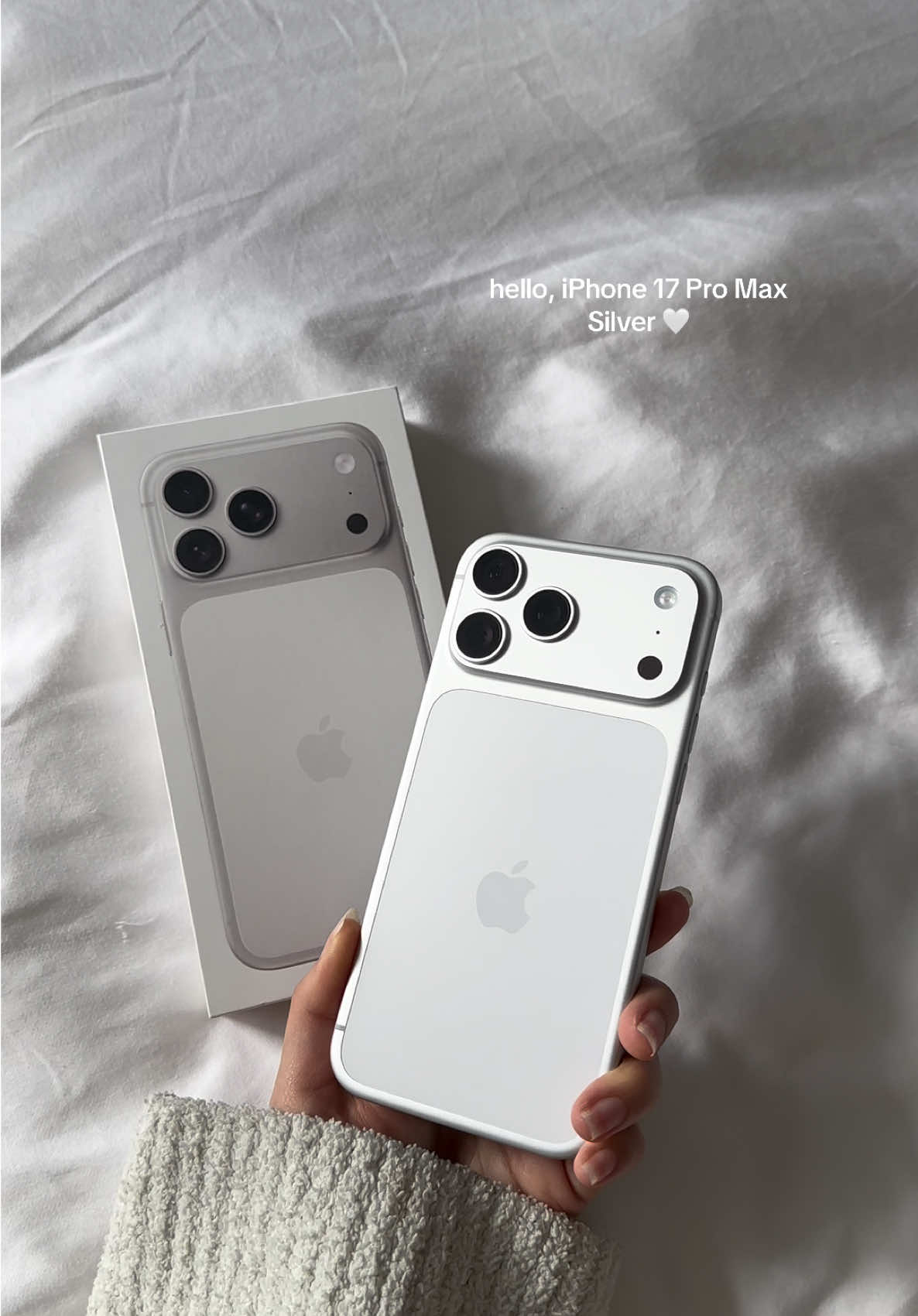 the feeling of a new phone  #iphone17promax 
