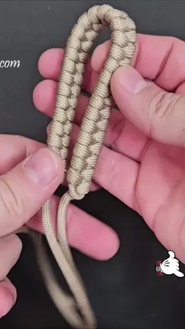Porta ID hecho con paracord