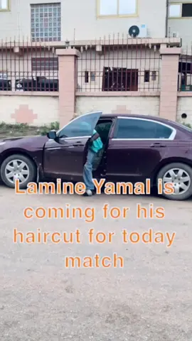 Wax de barber 💈 @YAMAL _TAPROOT_ML⚽️ 👑 #trendingvideo #tiktok #fyp🙏🏻🙏🏻 🔥🔥🔥😂