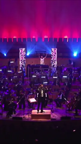Cuando decimos que podéis levantaros y bailar, también podéis cantar. Una prueba de ello. DJ SYMPHONIC es “Mucho más que un concierto’’. #dj #foryou #europe #party #concert 