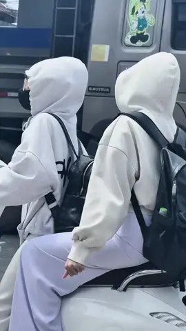Đẹp quá 😍, trắng như Ngọc Trinh...ý em là xe Evo Lite Neo màu trắng em ấy đang đi, ko cần bằng lái dành cho học sinh 😇 🤑🤑giá chỉ 12.672.000  Quan tâm alo cho em 🥰 ☎️ 0908.234.395 Trí  Video: Huy Auto  #xemaydienquocdan #VinFasttayninh #xedienvinfast #xedienhocsinh #evoliteneo 