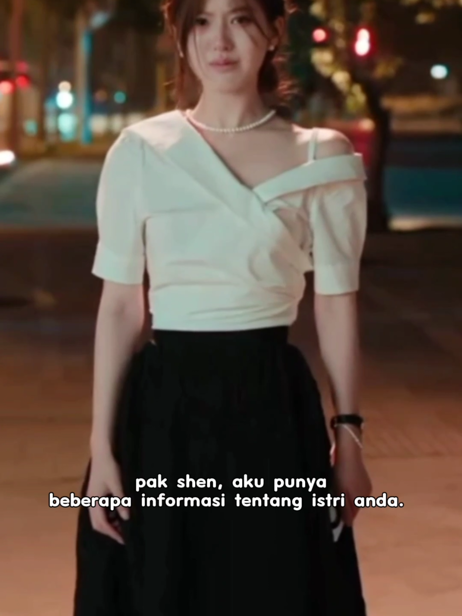 bro ga sadar dia telah membuat cinta xu yan lenyap. dan bro ga sadar kalau xu yan pyur cinta tanpa mau duit si bro 🙁😭😌 nanti nanges nanti ngejar²...  buru seh eps 14 15 16 soalnya di eps 16 gua mau nemenin mami mulai dari nol lagi.  semangat mami, anak onlenmu ini selalu ada buat caption maki² si buaya itu 🙃 judul (Love's Ambition) tayang  di Wetv & Viu #lovesambition #zhaolusi #williamchan #wanpeng #tangxiaotian 