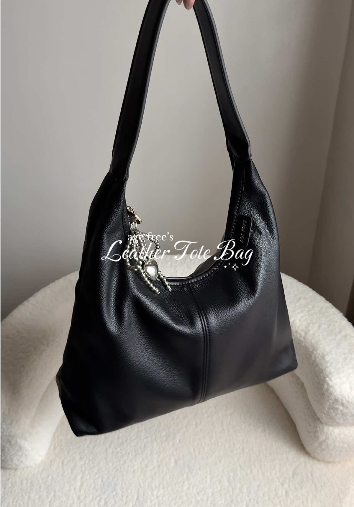 fave bag rn!! 😩✋🏻🖤✨ #leatherbag #shoulderbag #everydaybag #bagreco #totebag 