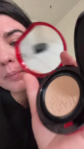 Base compacto no se siente para nada pesado en la piel #tiktokshop #maquillaje #brochasdemaquillaje 