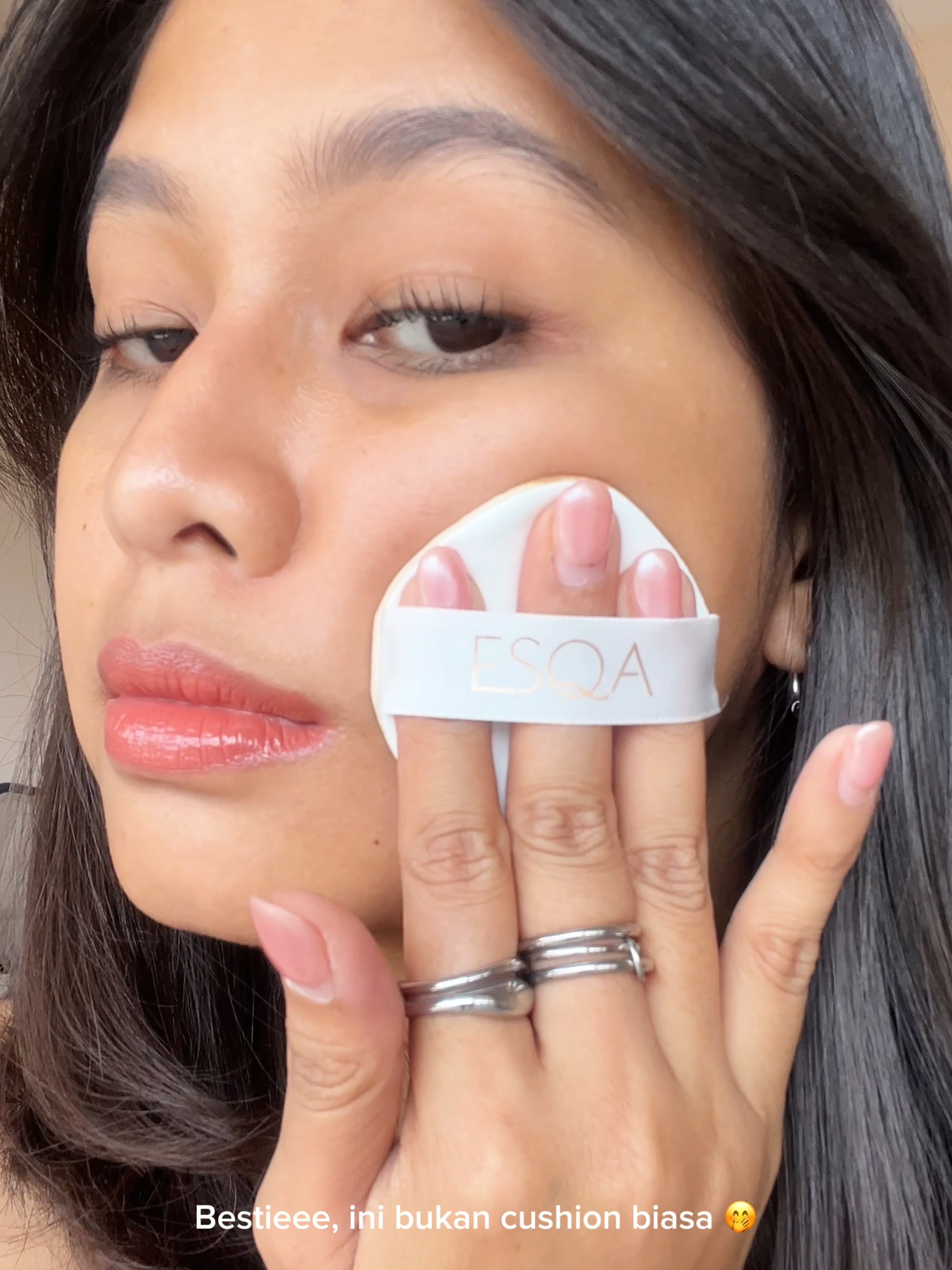 meet me inTruffle 🤎 this cushion serum that gives: ☀️ SPF protection ☁️ satin natural finish 💧 skincare + coverage in one aka your go-to everyday base ✨ #ESQACosmetics #ESQAddict #esqa #fyp #GajianSale #PromoGuncang1010 #cushionsatin #cushionesqa