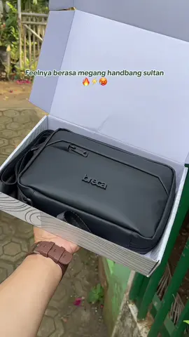 #handbag #clutchbag #slingbag #foryou #fyp 