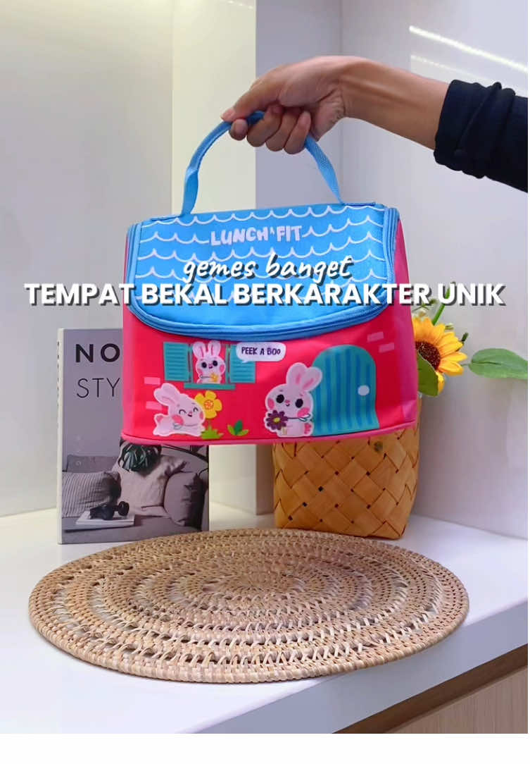 bawa bekal dari rumah ❌ bawa bekal pakai rumah ✅ 😂😂 #cpmindonesia #cpm #lunchbox #lunchbag #fyppppppppppppppppppppppp 
