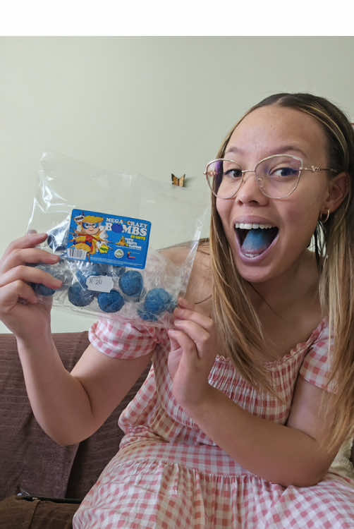 So nostalgic 🍬 i love these sweets, so sour and sweet at the same time. #fyp #foryoupage #tiktok #sweet #nostalgic 