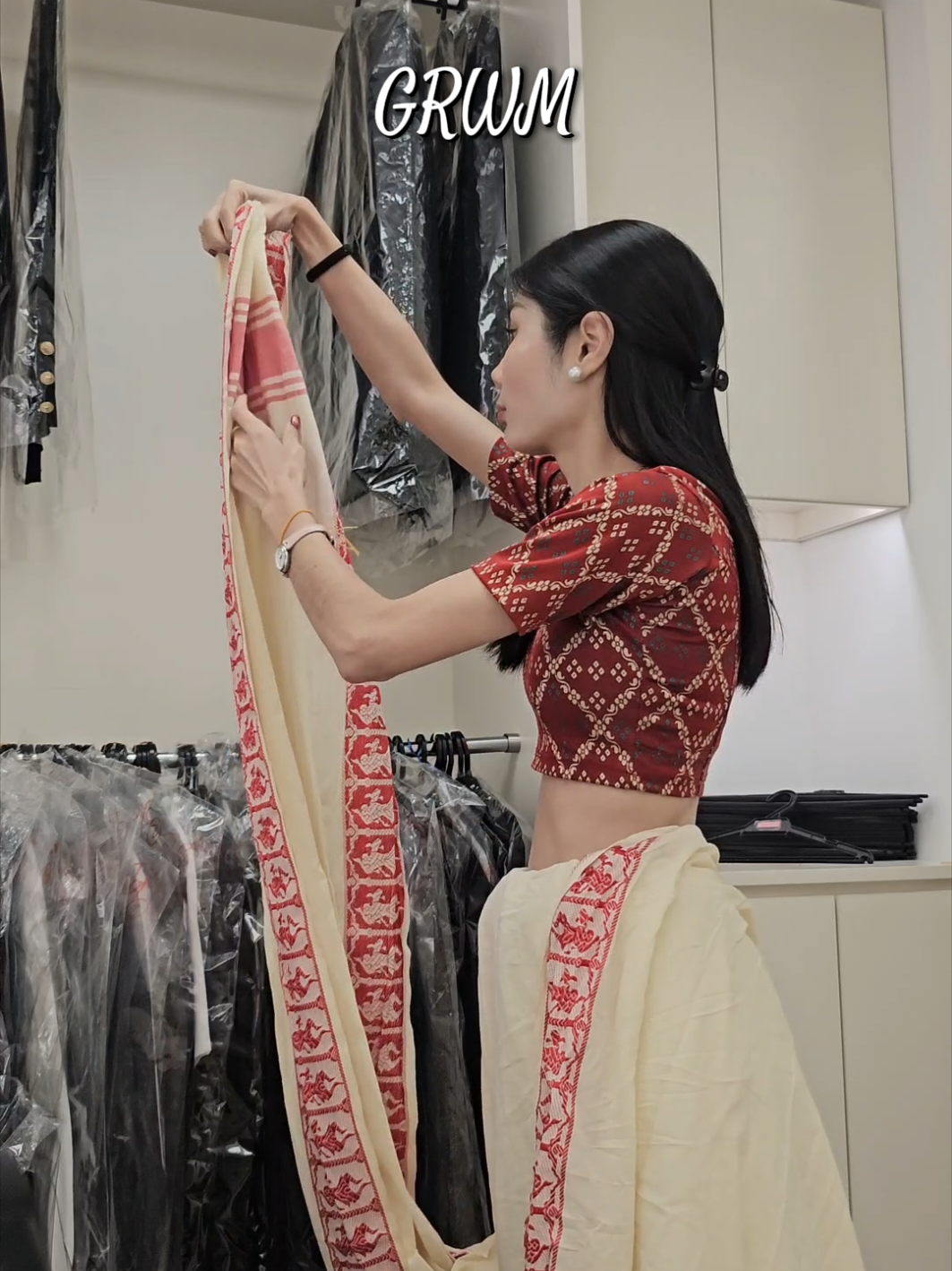 The last rehearsal before the D-day. Life has been hectic this 2 months, trying to balance between work and rehearsals.  #bharathanatyam #practicesaree #grwm #dance 