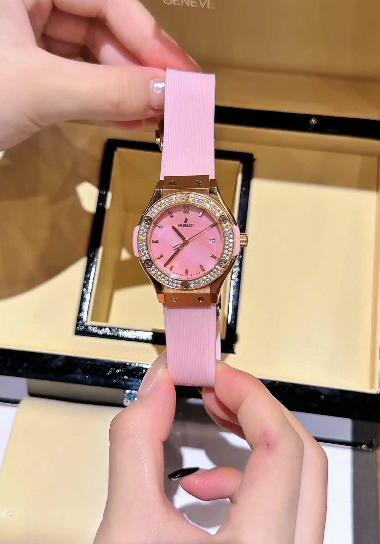 Màu này lên tay xinh lắm ạ, trẻ trung nổi bật😝 nhỉnh 1 củ thui ạ#xuhuong #donghodep #donghonu #nghiendongho #dongho 