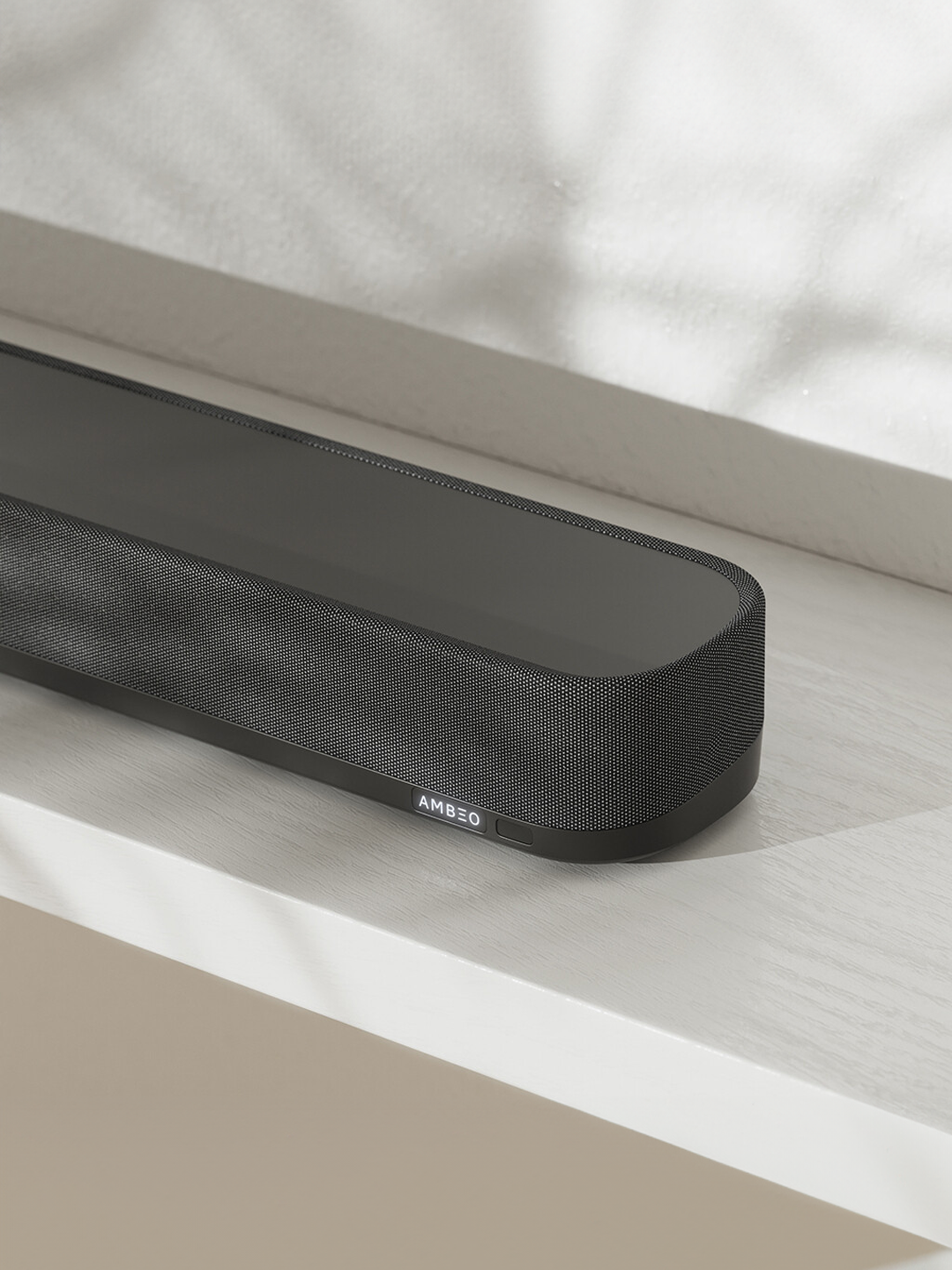 Redécouvrez l’iconique barre de son Ambeo Mini signée Sennheiser ! Profitez dès maintenant de notre offre promotionnelle sur le site et offrez-vous une expérience sonore d’exception. #Sennheiser #Barredeson #Soundbar