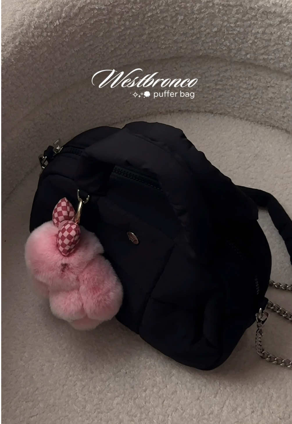 spacious puffer bag w removable chain shoulder strap 💭💫 #westbronco #pufferbag #westbroncopufferbag #bag 