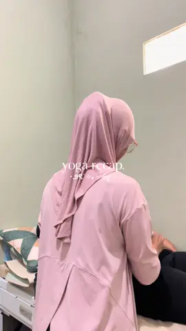 Private prenatal yoga with bidan anne💓 