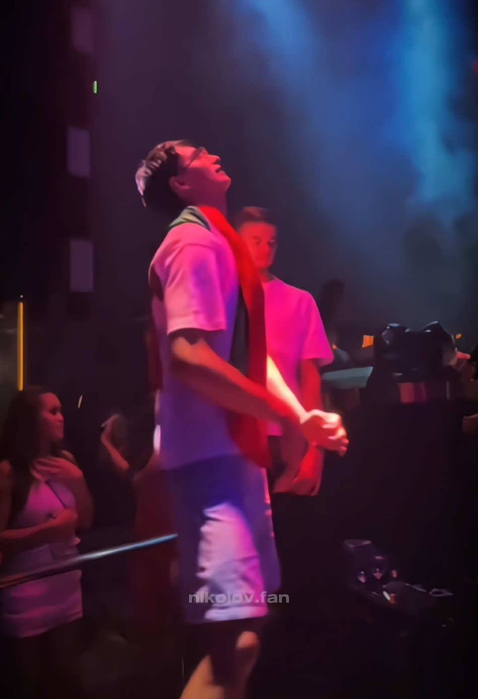 monii monii 🕺👓  @mnikolow1       #moninikolov #simeonnikolov #moni #fyp #volleyball   