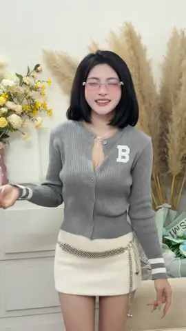 Em áo xinh yêu#quynhxinhne #aokhoaclen #aoxinh 