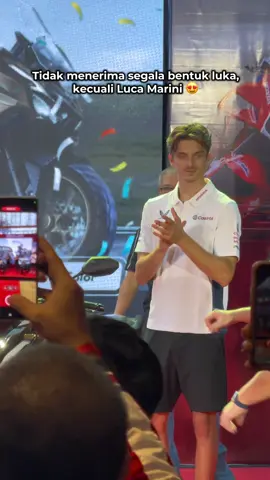 Welcome to Lombok Luca Marini 😍 #motogp2025 #mandalika #sirkuitmandalikalombok #motogpindonesia #honda 