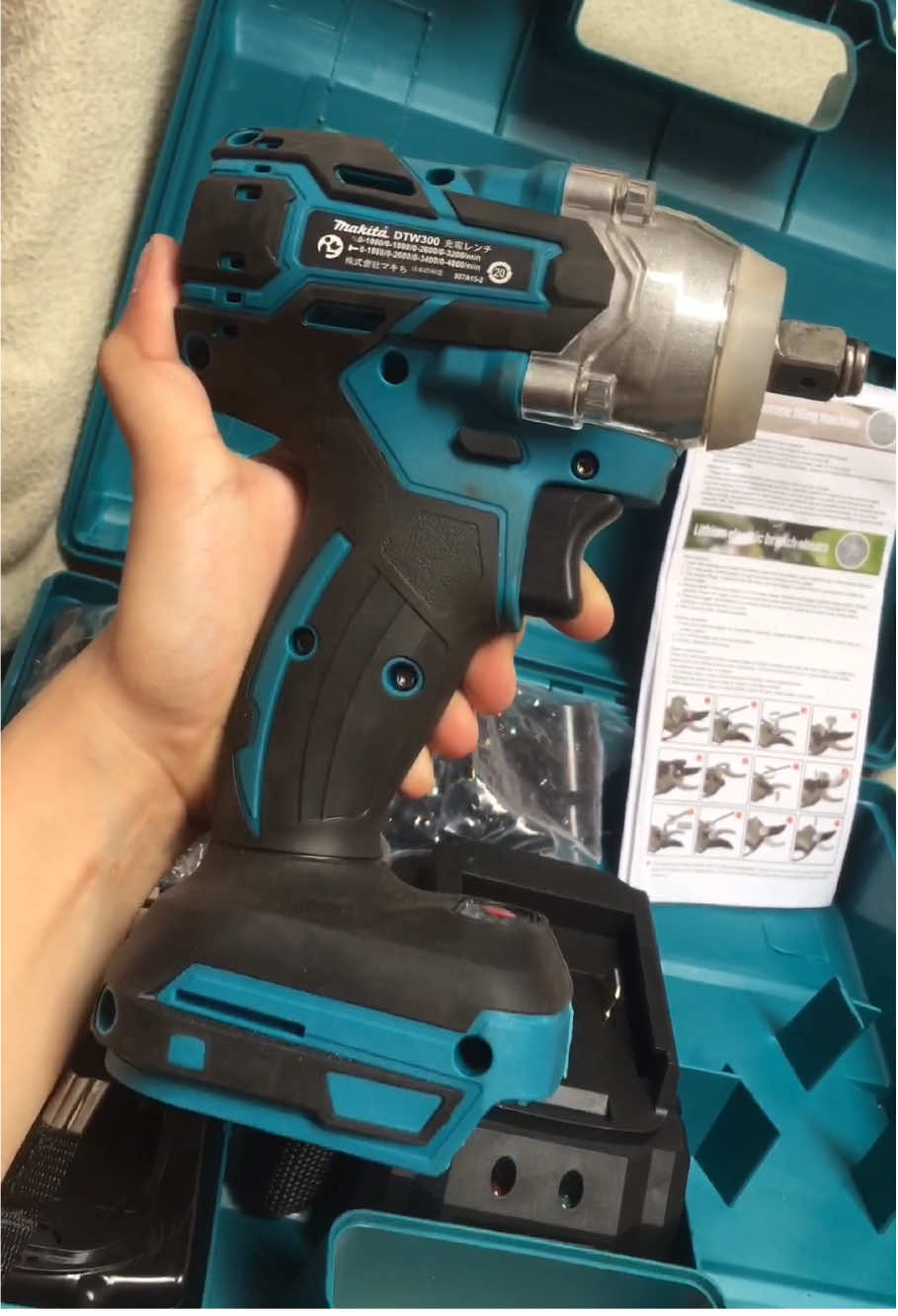 Makita electric impact wrench set original 💯👌🏻#impactwrench #impact #tools #settools 