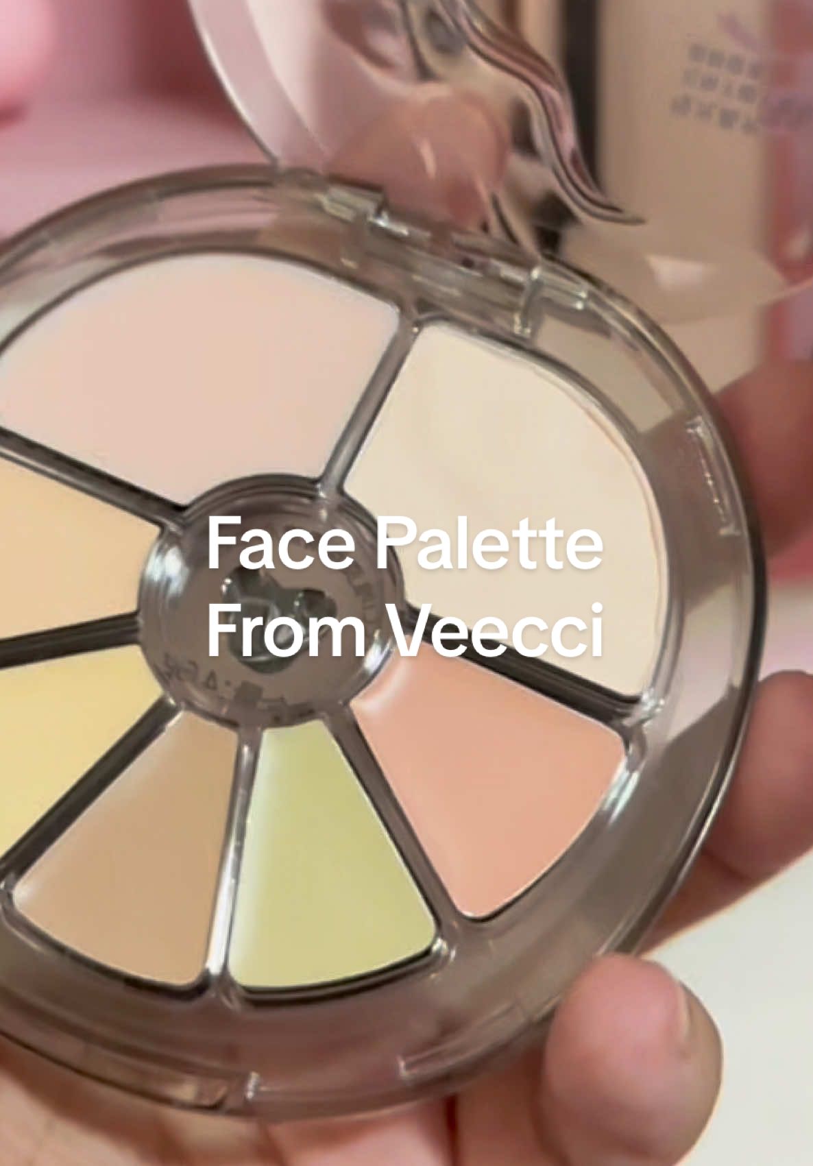 The ultimate face palette with 5 color concealer, primer and highlighter 🫶🏻 #veecci #chinesemakeup #douyin #makeup #beauty 