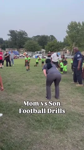 These parents are really getting their highlights in 🤣😮‍💨 #football#parentsvskids #youthfootball#highschoolfootball #viral